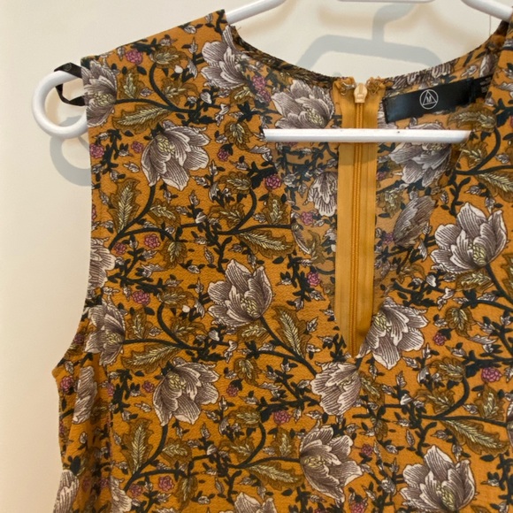 Floral shift dress - Picture 2 of 2